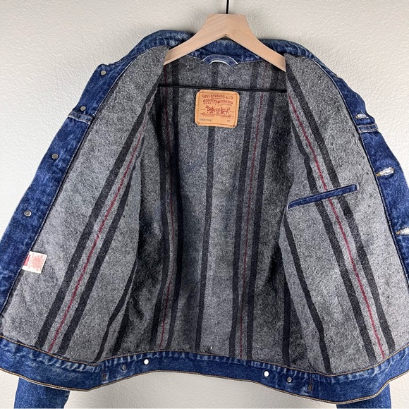 Vintage 90’s Levi’s blanket lined jean jacket - Picture 4 of 8